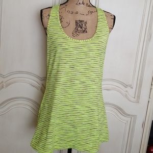 Xersion sports tank green silver